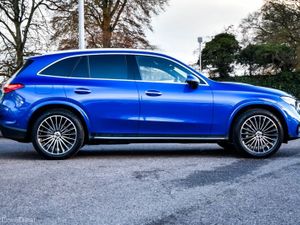 Mercedes-Benz GLC 300d AMG Premium Plus 4Matic 265 - Image 4