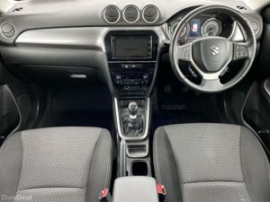 Suzuki Vitara 1.4 Hybrid SZ4 MT - Image 4