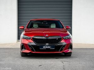 BMW i5 EDRIVE40 M SPORT - Image 2