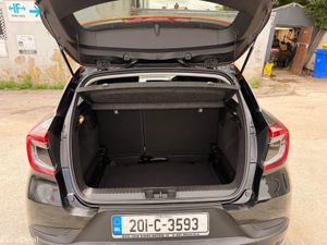 Renault Captur 2020 New shape with low milage - Image 4
