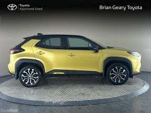 Toyota Yaris Cross HYBRID LUNA SPORT - Image 3
