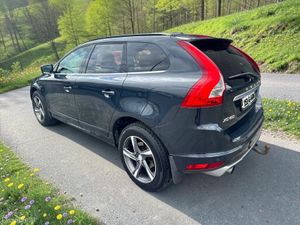 2015 Volvo XC60 D4 (181hp) FWD R-Design - Image 2