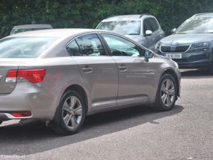 Toyota Avensis 2014 2.0 Aura - Image 4