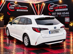 TOYOTA COROLLA TOURING LIKE NEW / NCT 10/28 - Image 2