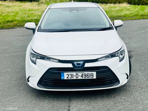 TOYOTA COROLLA TOURING LIKE NEW / NCT 10/28 - Image 3