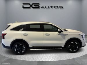 Kia Sorento MASSIVE SPEC - DIESEL - 7 SEATS - LEAT - Image 2