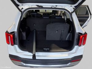Kia Sorento MASSIVE SPEC - DIESEL - 7 SEATS - LEAT - Image 4