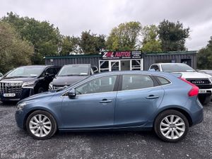 141 Volvo V40 1.6 Low Mileage - Image 4