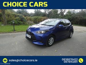 Toyota Yaris 1.5 AUTO HYBRID - Image 2