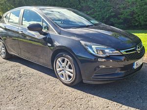 Opel Astra 2016. Petrol - Image 3