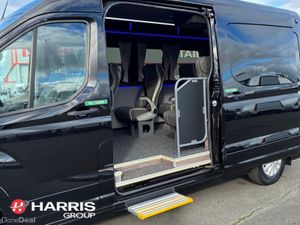 Maxus DELIVER 9 LUX- Premium M1 9 SEATER @ HARRIS - Image 4