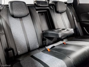 Peugeot 3008 Allure 1.5 Diesel 130HP - Image 4