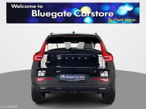 Volvo XC40 PLUS RECHARGE EV **FULL BLACK CLOTH INT - Image 4