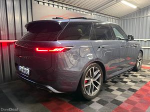 2024 Land Rover Range Rover Automatic - Image 3