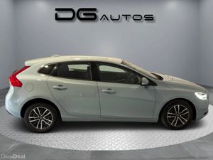Volvo V40 LOW KMS - Great spec - New NCT - Image 2