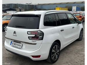 Citroen C4 Picasso Grand Bluehdi 2.0L Diesel Front - Image 4