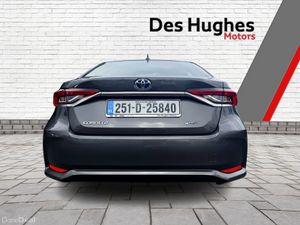 Toyota Corolla 2025 Luna Saloon Hybrid - Image 4
