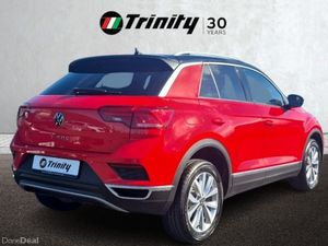 Volkswagen T-Roc ** STYLE DESIGN ** HUGE SPEC ** T - Image 3
