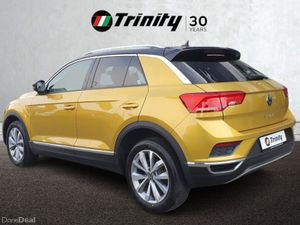 Volkswagen T-Roc ** LOW KMS ** AUTO ** TRINITY MOT - Image 3