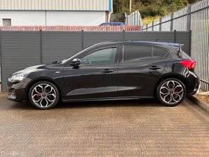 Ford Focus ST-LINE X - Image 3