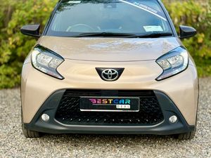 2022 Toyota Aygo x-play 1.0 VVT-i Manual - Image 4