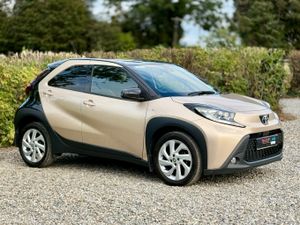 2022 Toyota Aygo x-play 1.0 VVT-i Manual - Image 3