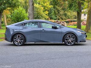 Toyota Prius 2023 - Image 4