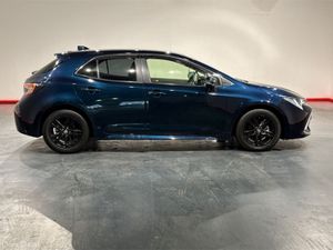 Toyota Corolla 1.8 HYBRID G STYLE PACKAGE - FACTOR - Image 3