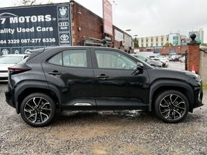 2024 Toyota Yaris Cross 1.5 HYBRID LUNA AUTO - Image 2