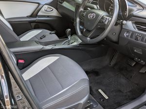 Toyota Avensis Estate 2.0L Petrol Automatic, 2017 - Image 4
