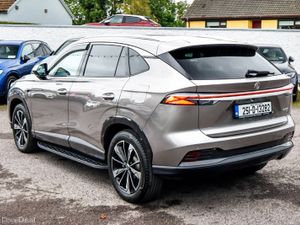 MG HS Plug-in Hybrid Exclusive Auto - Image 4