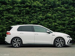 Volkswagen Golf R-Line 2024 | Premium Sporty - Image 4