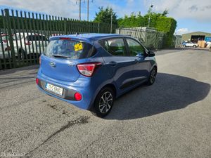 Hyundai i10 2017 1.0 DELUX AUTOMATIC LOW KMS - Image 3
