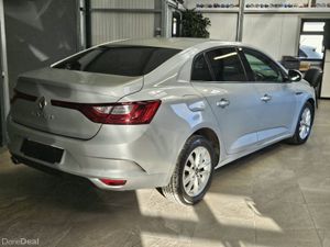 18 RENAULT MEGANE GRAND DYNAMIQUE - Image 2
