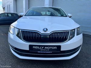 Skoda Octavia 1.6 DIESEL STYLE AUTO - Image 3