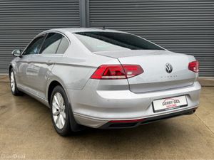 Volkswagen Passat BUSINESS 2.0 TDI MANUAL 6SPEED F - Image 4