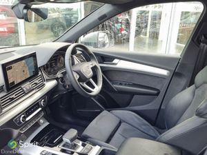 Audi Q5 S-Line Quattro Plug in Hybrid - Image 3