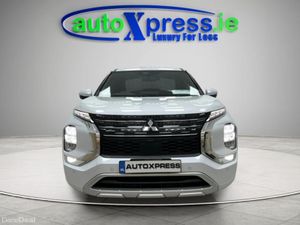 Mitsubishi Outlander 4WD PHEV Low mileage, Reversi - Image 3
