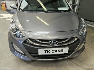 15 HYUNDAI i30 DIESEL - Image 4