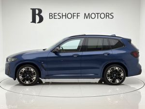 BMW iX3 M-SPORT PRO=PAN ROOF//LIGHT INTERIOR//1 OW - Image 2