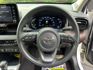 Toyota Yaris Cross Z-SPEC 1.5 HYBRID AUTO // REVER - Image 4