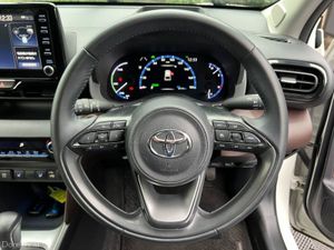 Toyota Yaris Cross Z-SPEC 1.5 HYBRID AUTO // SERVI - Image 4