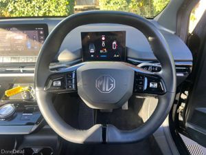 MG 4 4 SE // APPLE CARPLAY/ANDROID AUTO // DIGITAL - Image 4