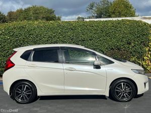 Honda Fit L-PACKAGE 1.5 HYBRID AUTO // SERVICE HIS - Image 2