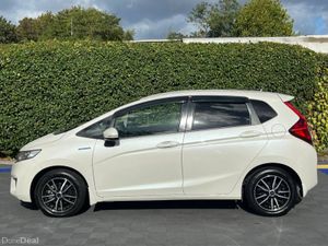 Honda Fit L-PACKAGE 1.5 HYBRID AUTO // SERVICE HIS - Image 3