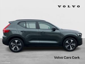 Volvo XC40 B3 163bhp MHEV Plus Dark - Forest Lake - Image 3