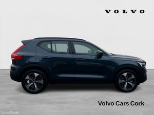 Volvo XC40 B3 163bhp MHEV Plus Dark - Denim Blue - Image 3