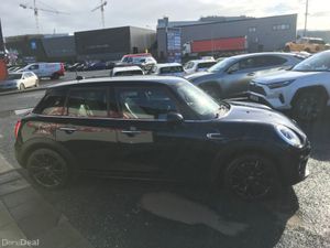 2016 Mini Cooper 1.5 Petrol Automatic 5DR - Image 4