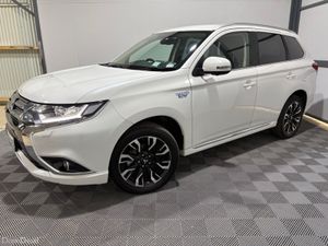2018 Mitsubishi Outlander 2.0 4WD Plug In Hybrid - Image 4