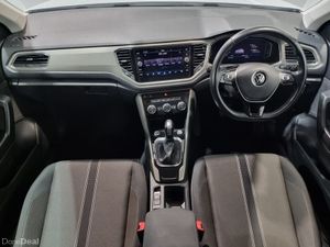 Volkswagen T-Roc ** SPORT ** DIESEL AUTO ** STUNNI - Image 2